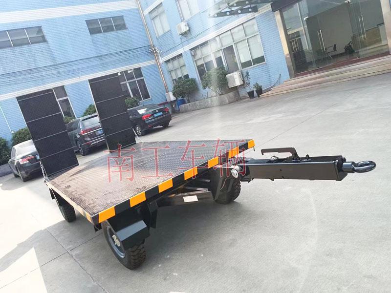 3吨带爬梯工业牵引米兰网web版_米兰milan（中国）