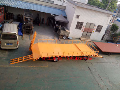 5吨带登车桥护栏型米兰网web版_米兰milan（中国）6I.jpg
