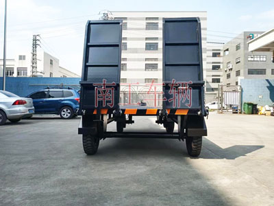 3吨带爬梯工业牵引米兰网web版_米兰milan（中国）2I.jpg