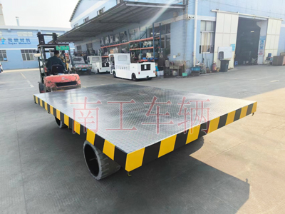 30吨重型米兰网web版_米兰milan（中国） 环保实心轮胎3I.jpg