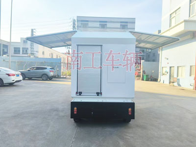 2吨电动米兰网web版_米兰milan（中国） 飞翼箱式工具拖车I.jpg