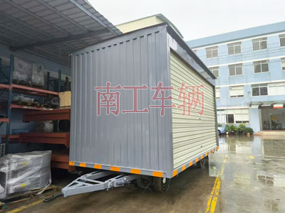 10吨箱式米兰网web版_米兰milan（中国）两侧带卷帘门I.jpg